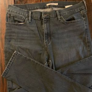Levi’s Womens Slimming Skinny Jeans